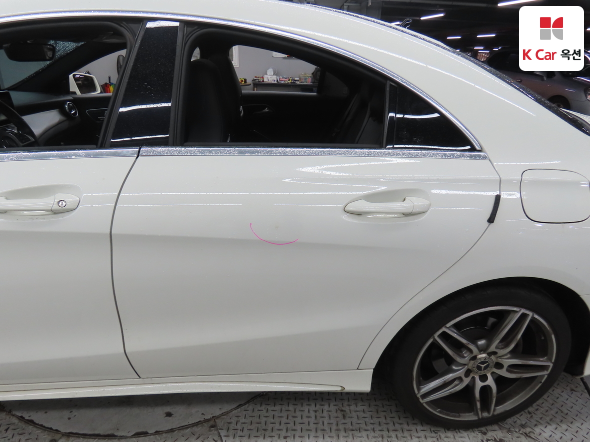 مرسيدس بنز سي ال ايه 2018 - صورة 37