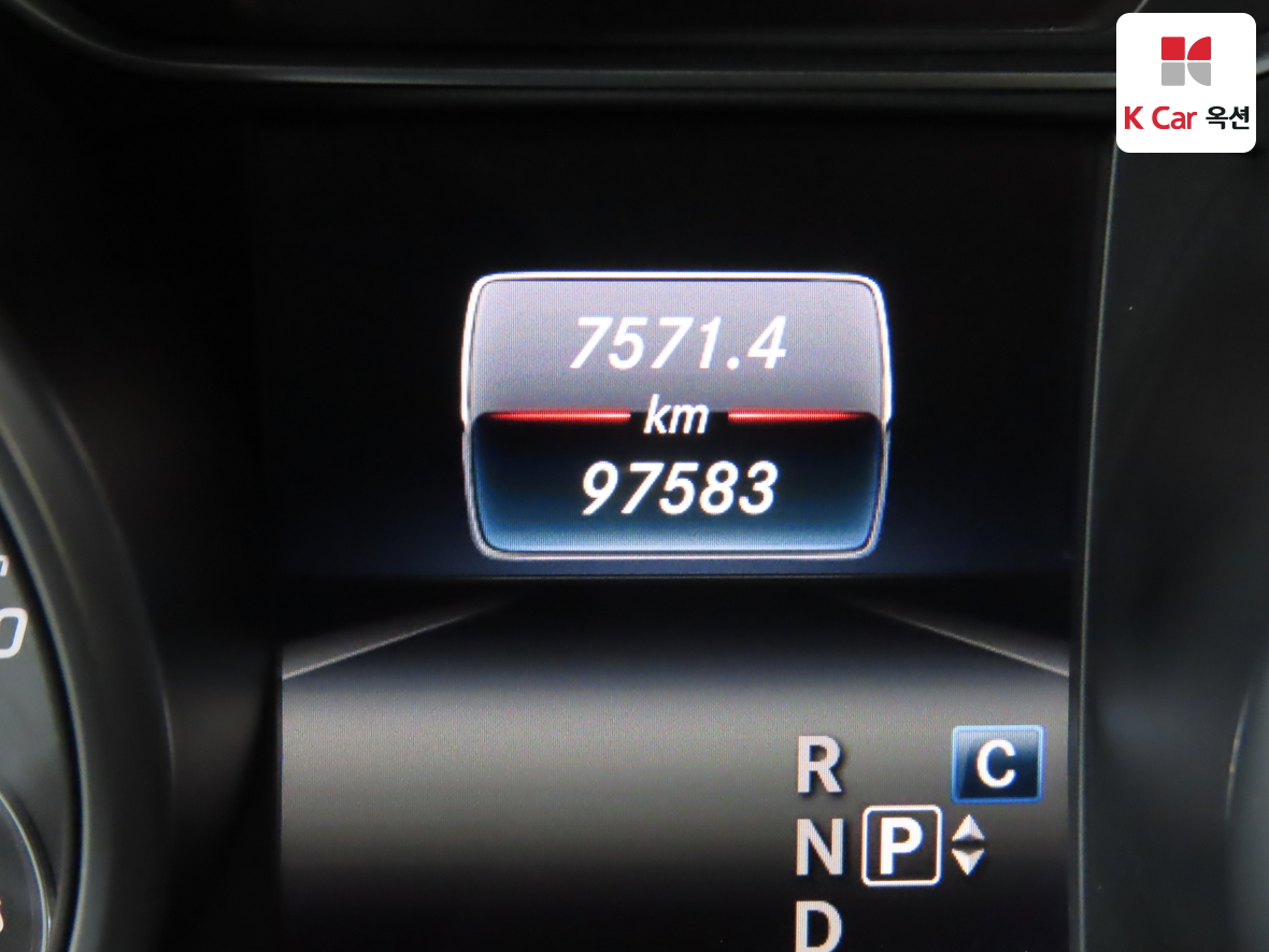 مرسيدس بنز سي ال ايه 2018 - صورة 4