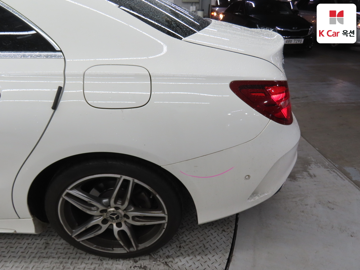 مرسيدس بنز سي ال ايه 2018 - صورة 38