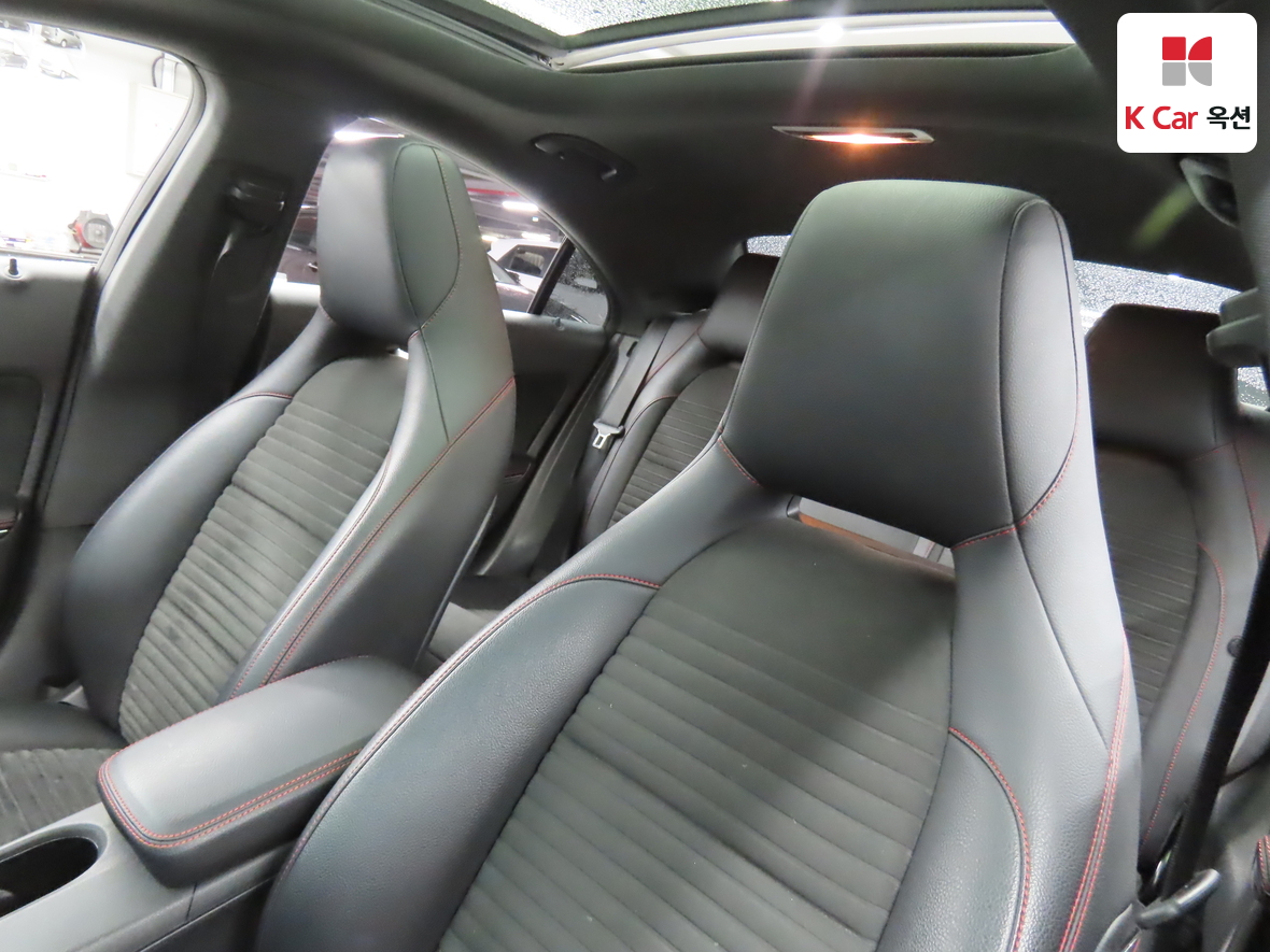 مرسيدس بنز سي ال ايه 2018 - صورة 19