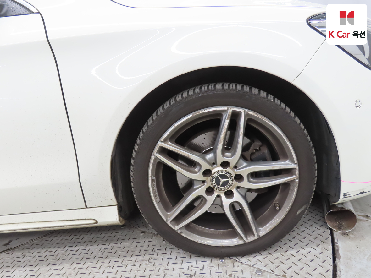 مرسيدس بنز سي ال ايه 2018 - صورة 43