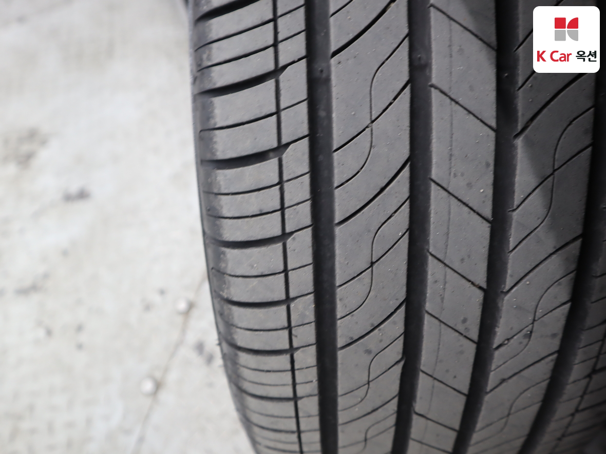 Hyundai AZERA 2018 - Image 31