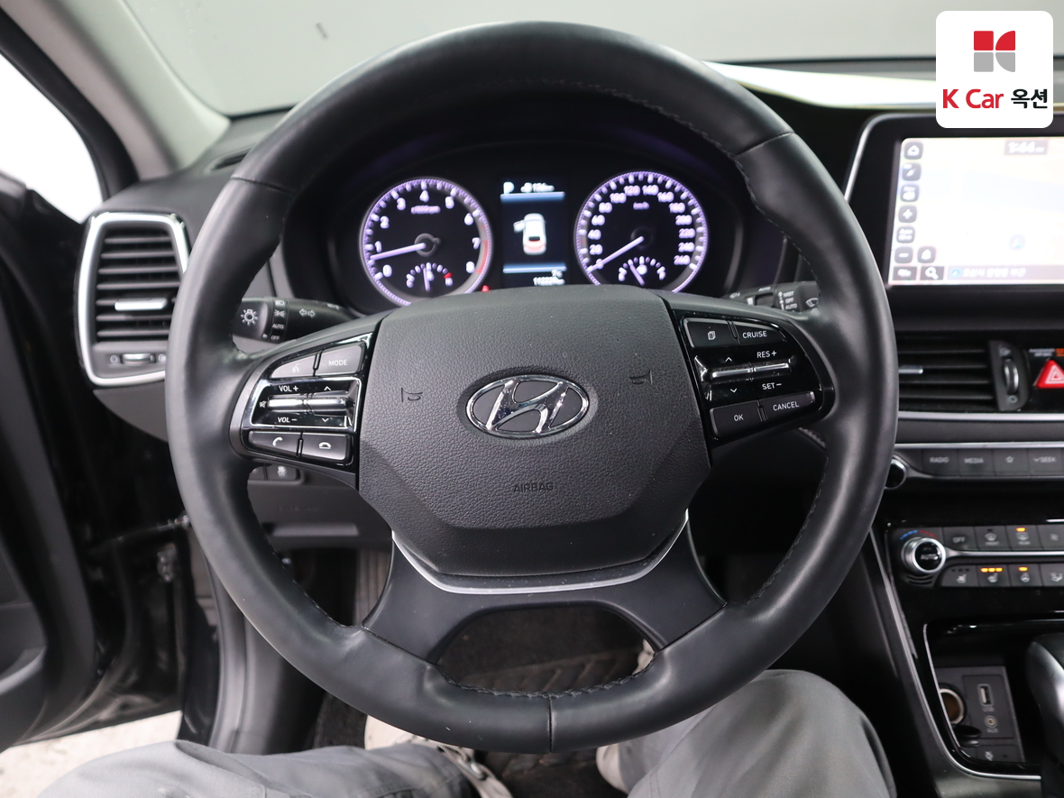 Hyundai AZERA 2018 - Image 10