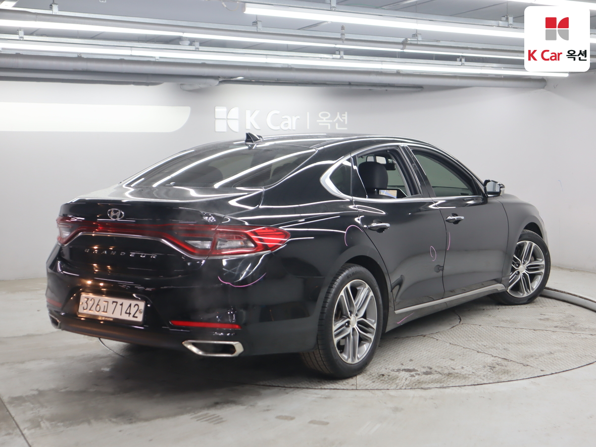 Hyundai AZERA 2018 - Image 2