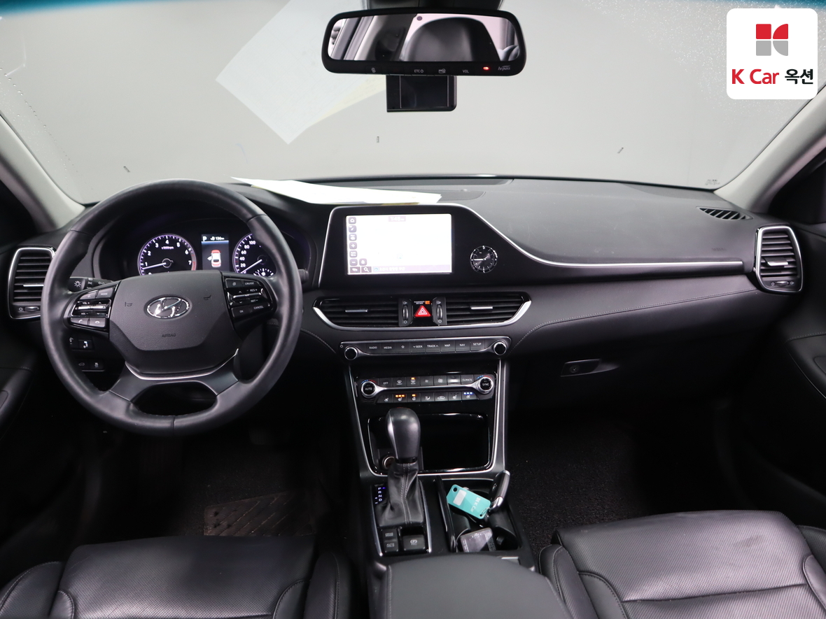 Hyundai AZERA 2018 - Image 3