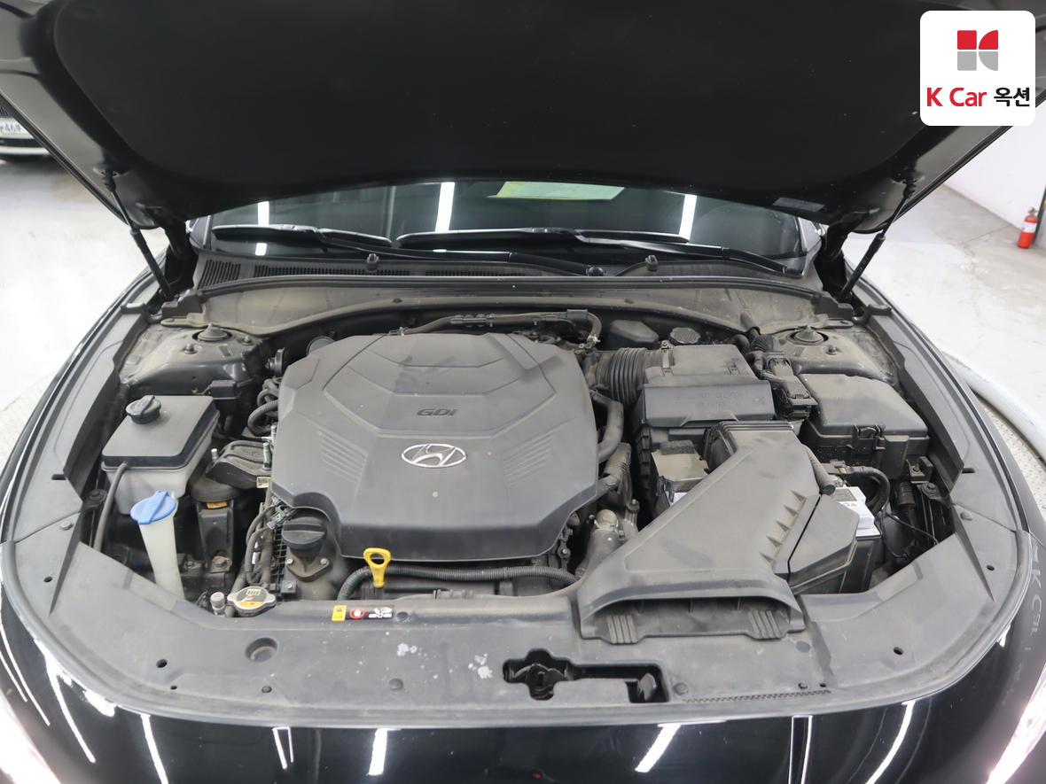 Hyundai AZERA 2018 - Image 32