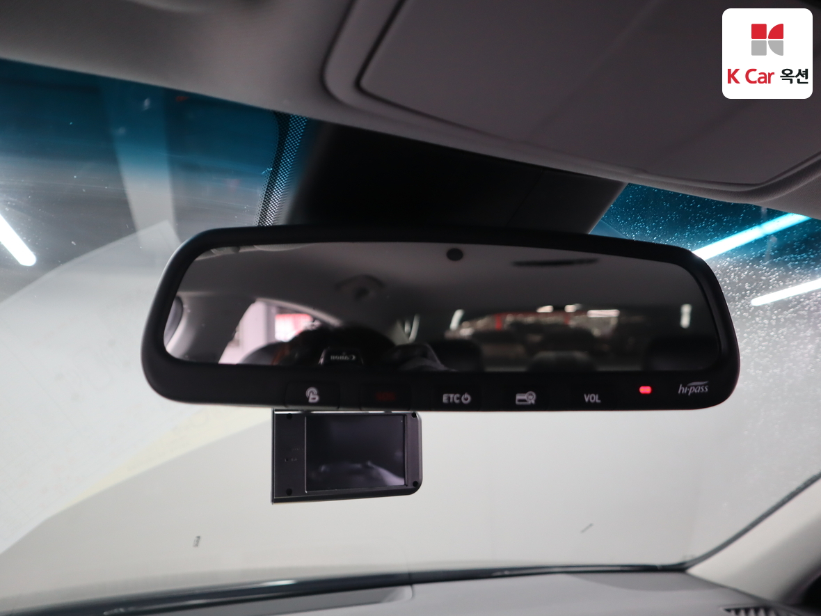 Hyundai AZERA 2018 - Image 13