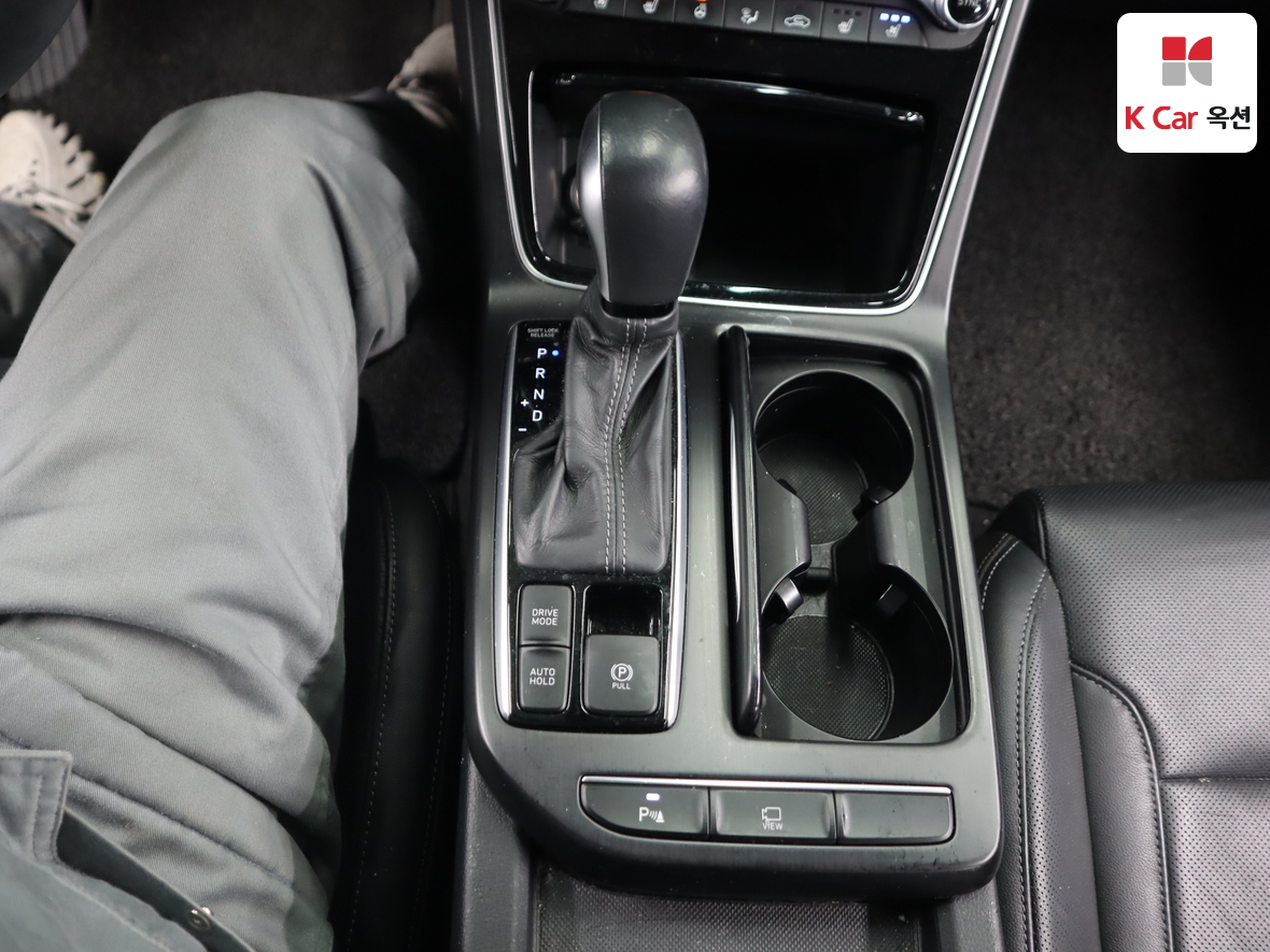 Hyundai AZERA 2018 - Image 16