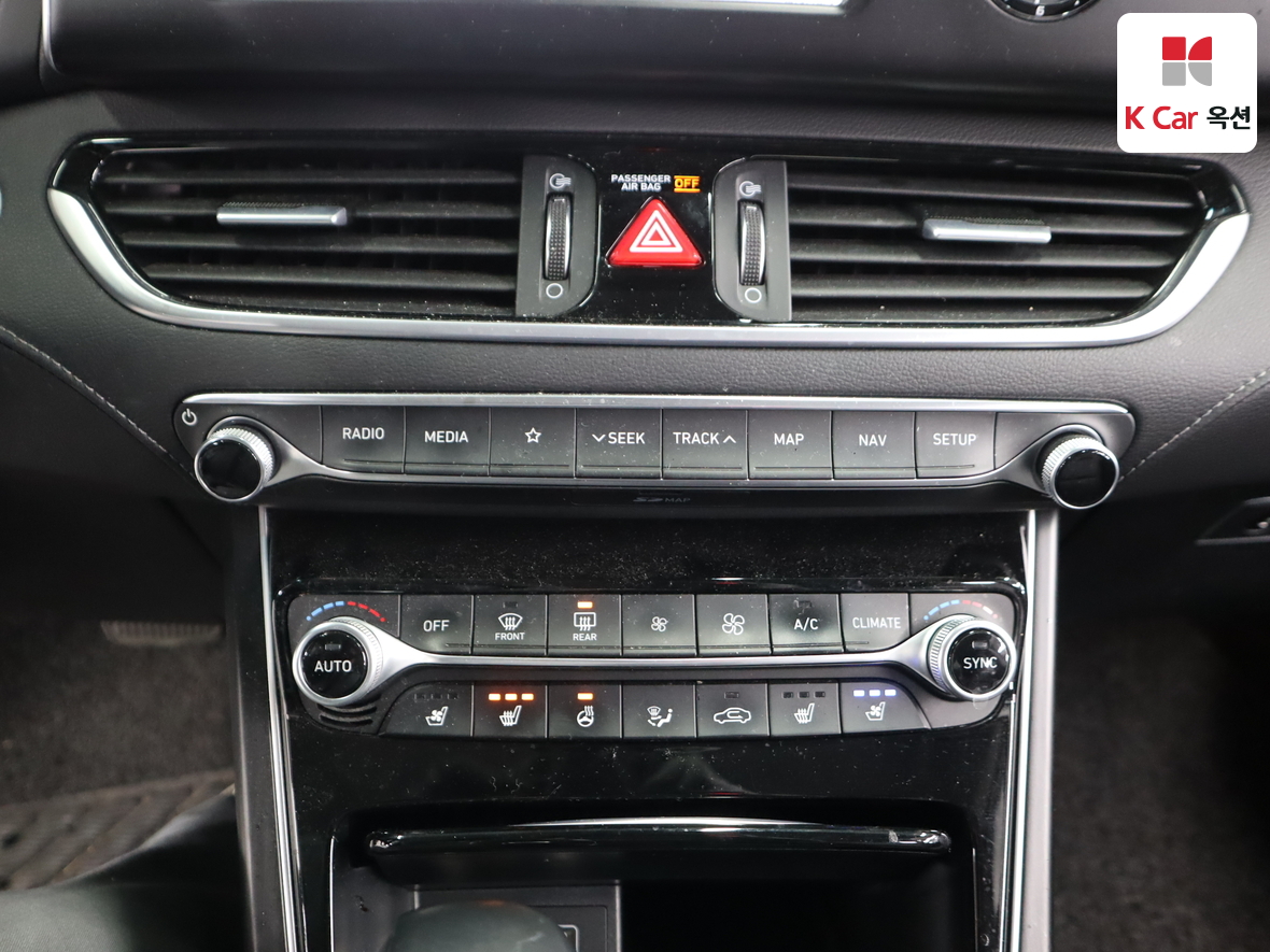 Hyundai AZERA 2018 - Image 15