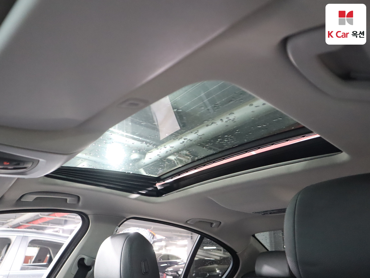 BMW 5 Series 2016 - Image 22