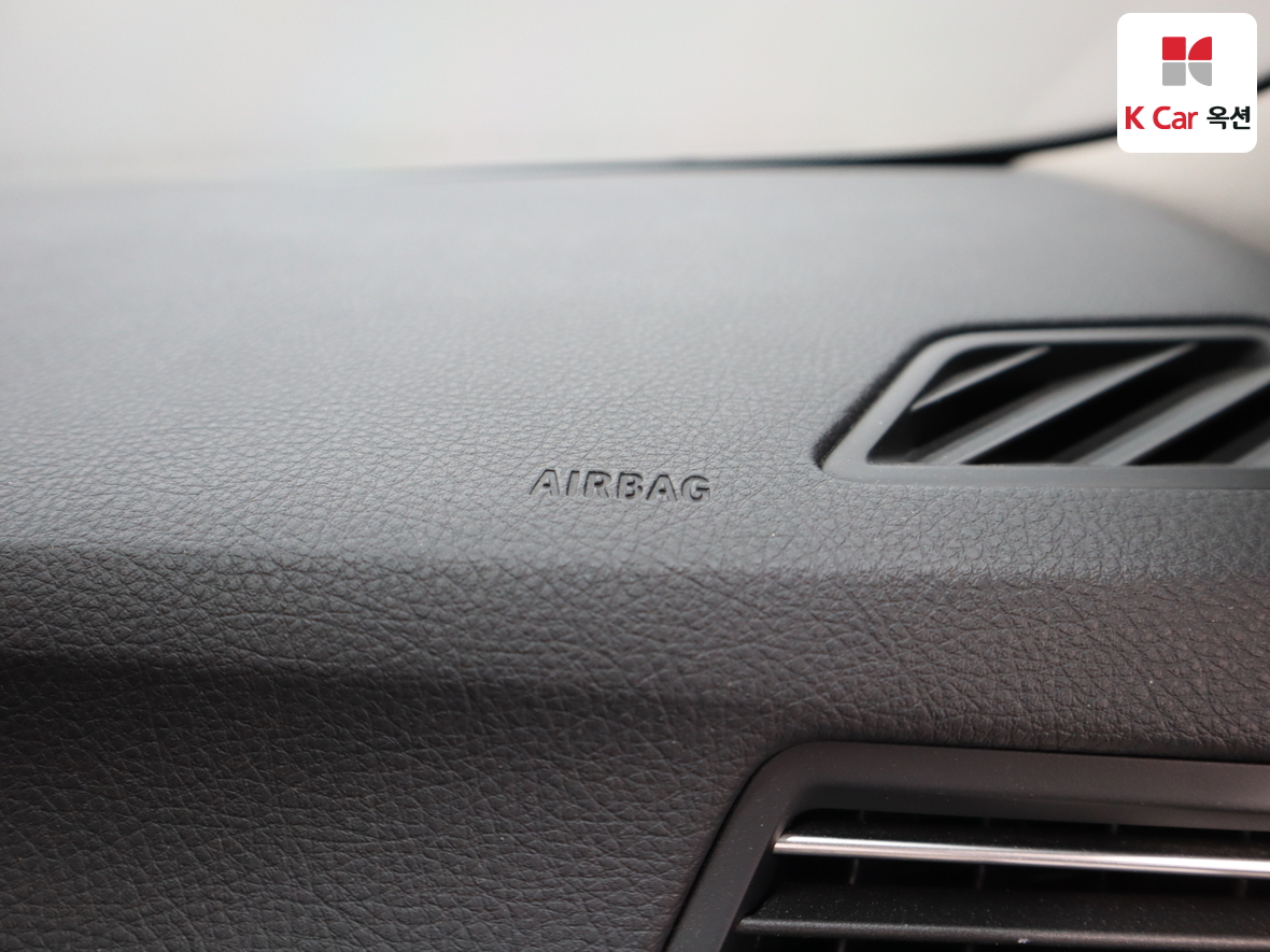 BMW 5 Series 2016 - Image 35