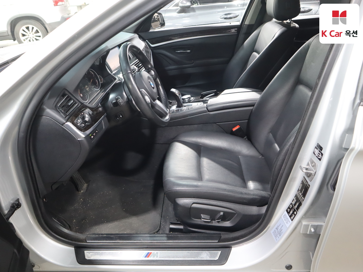 BMW 5 Series 2016 - Image 19