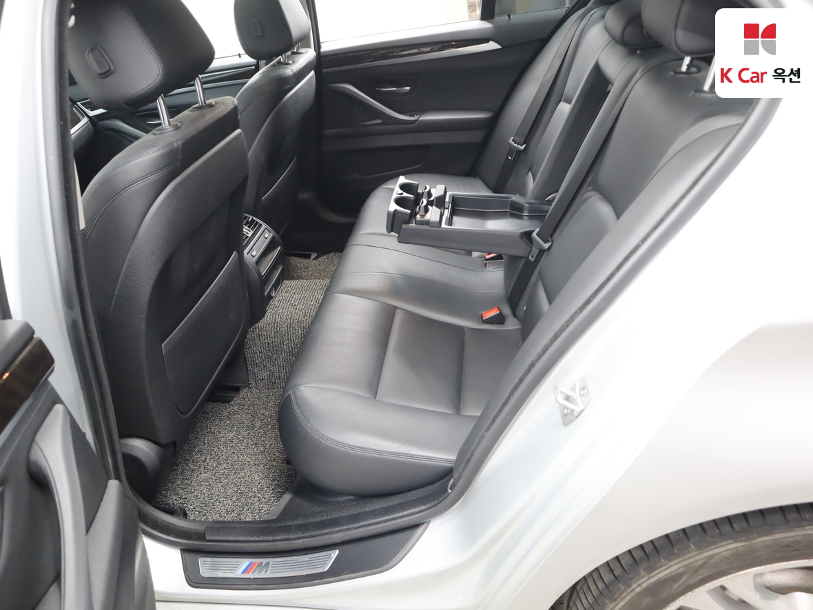 BMW 5 Series 2016 - Image 26