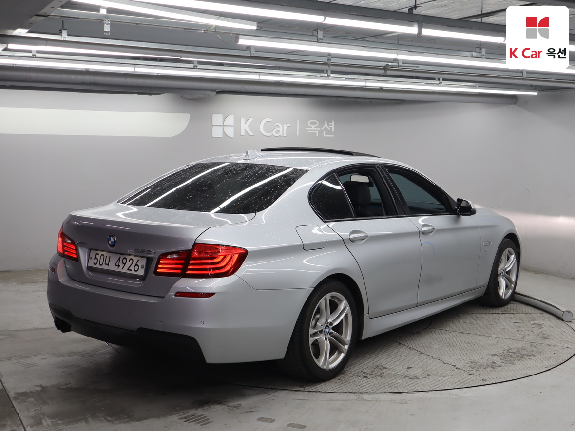 BMW 5 Series 2016 - Image 2