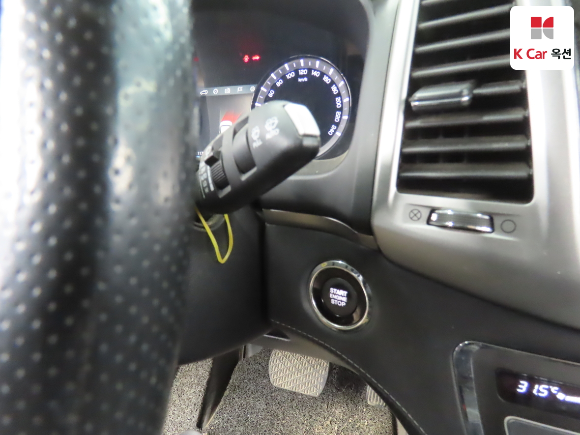 KG Mobility Rexton Sports 2019 - Image 11