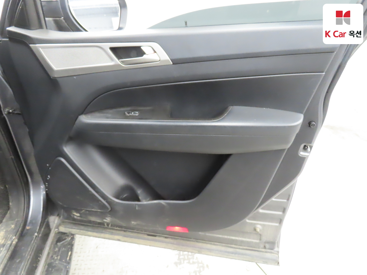 KG Mobility Rexton Sports 2019 - Image 28