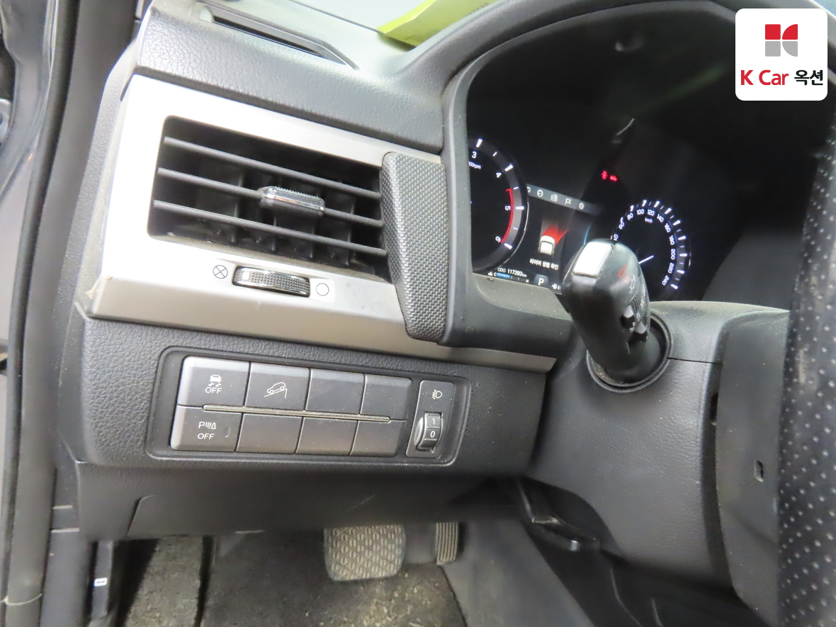 KG Mobility Rexton Sports 2019 - Image 9