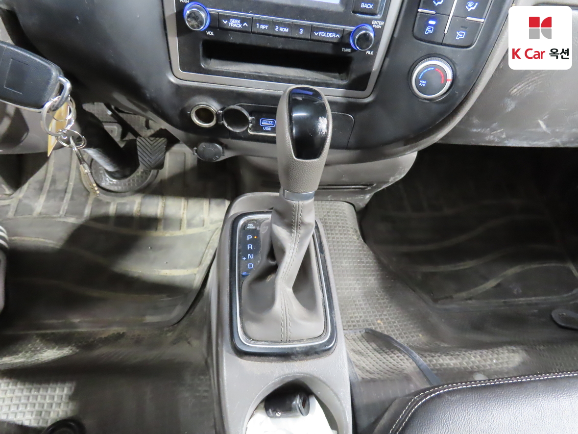 هيونداي بورتر 2023 - صورة 17