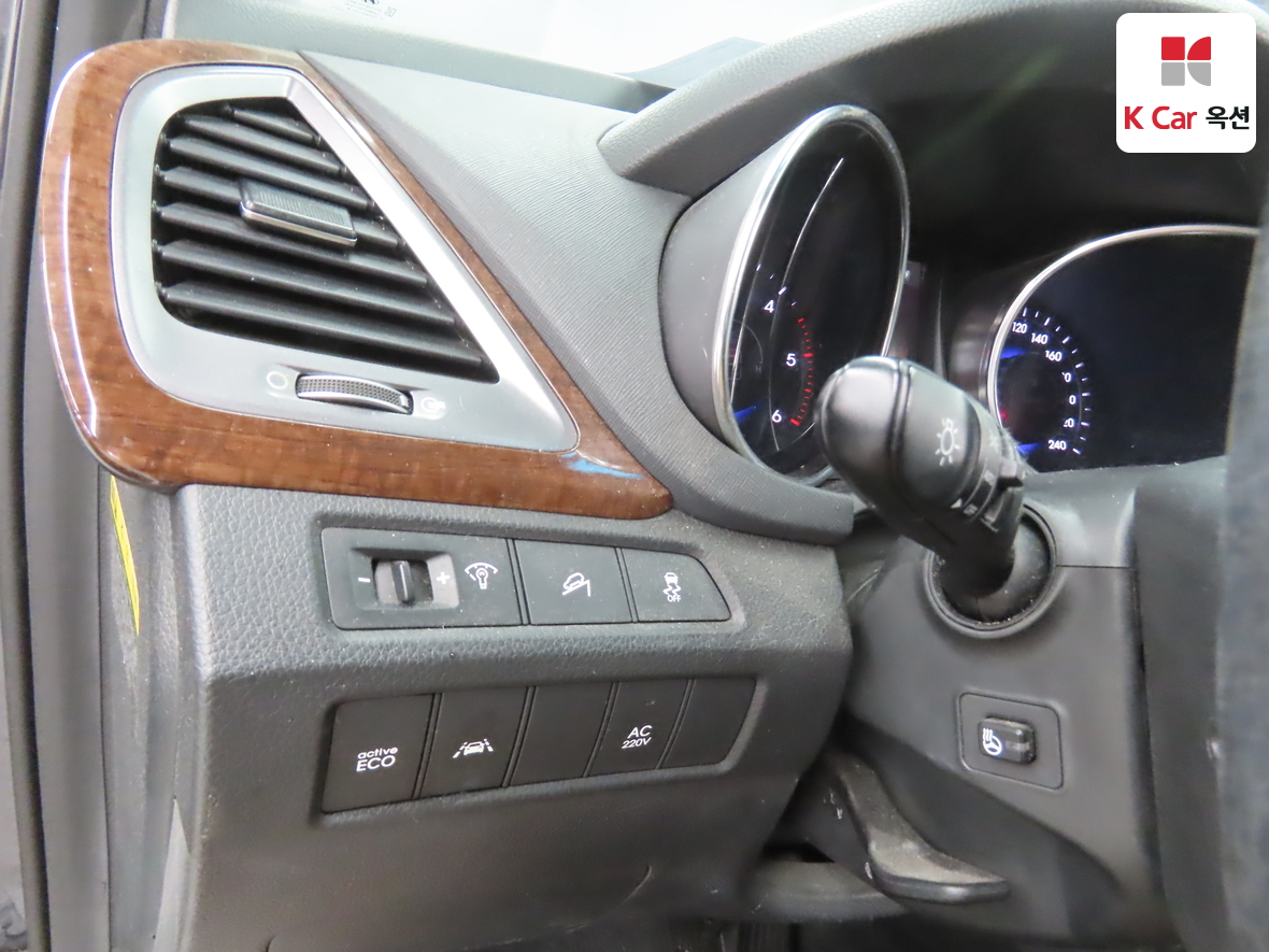 Hyundai Santa Fe 2014 - Image 9