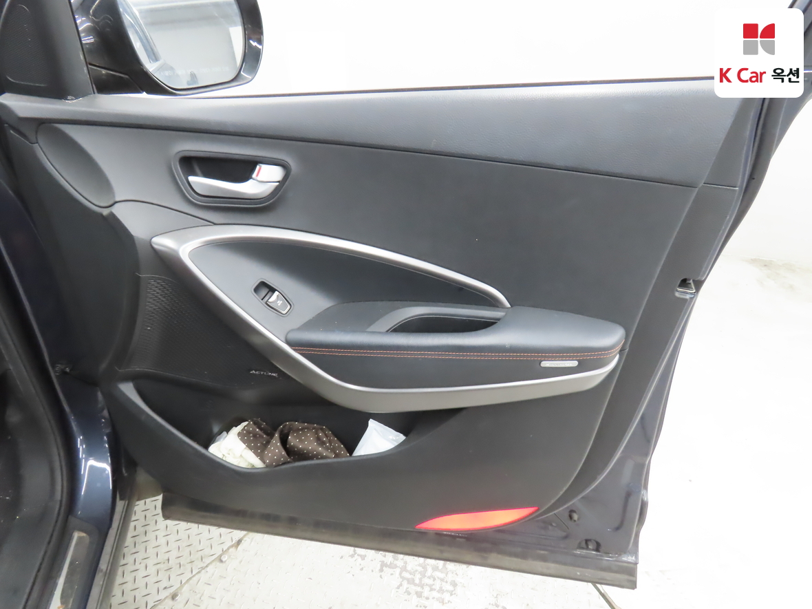 Hyundai Santa Fe 2014 - Image 30