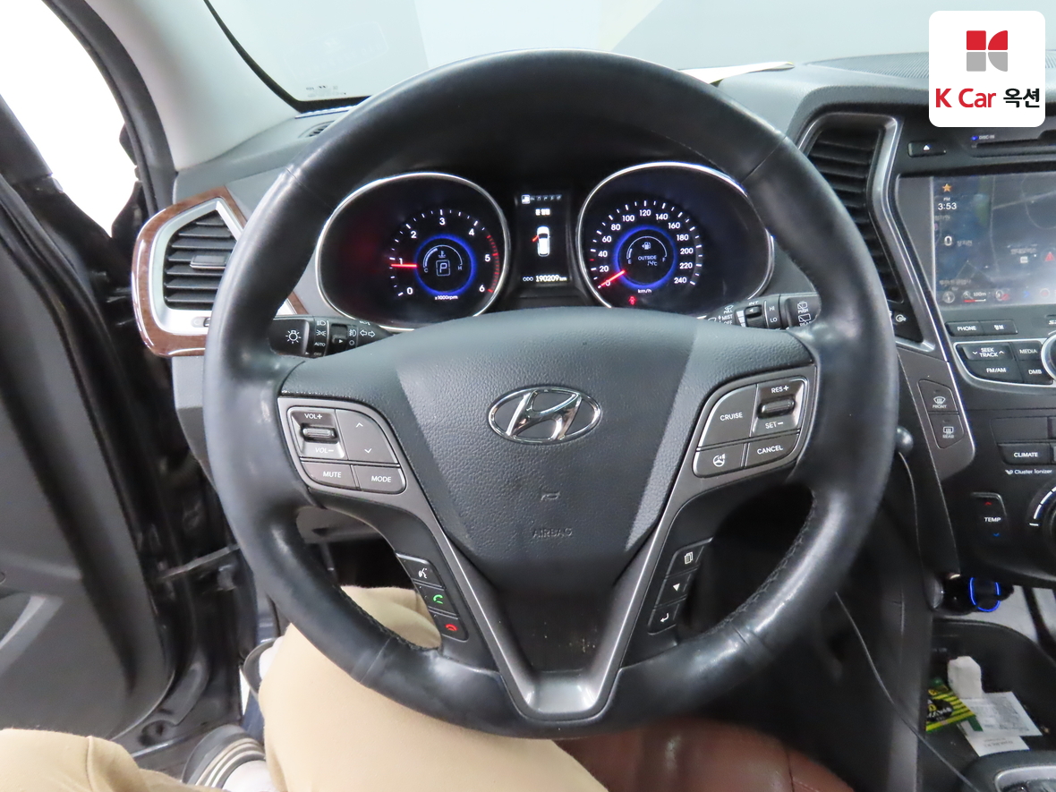 Hyundai Santa Fe 2014 - Image 10
