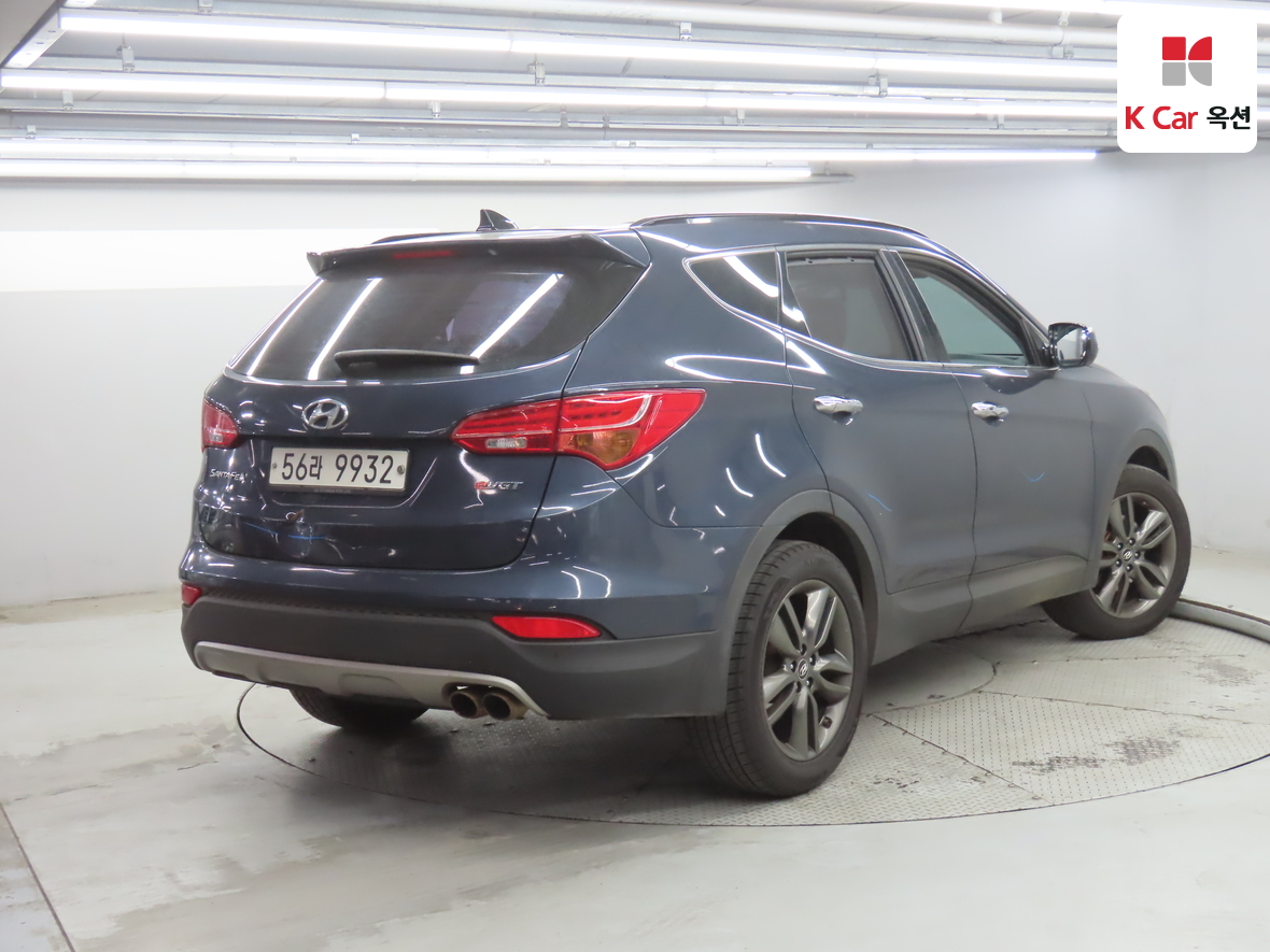 Hyundai Santa Fe 2014 - Image 2
