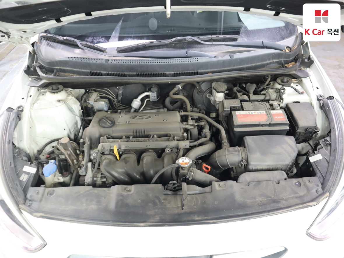 Hyundai Accent 2014 - Image 32