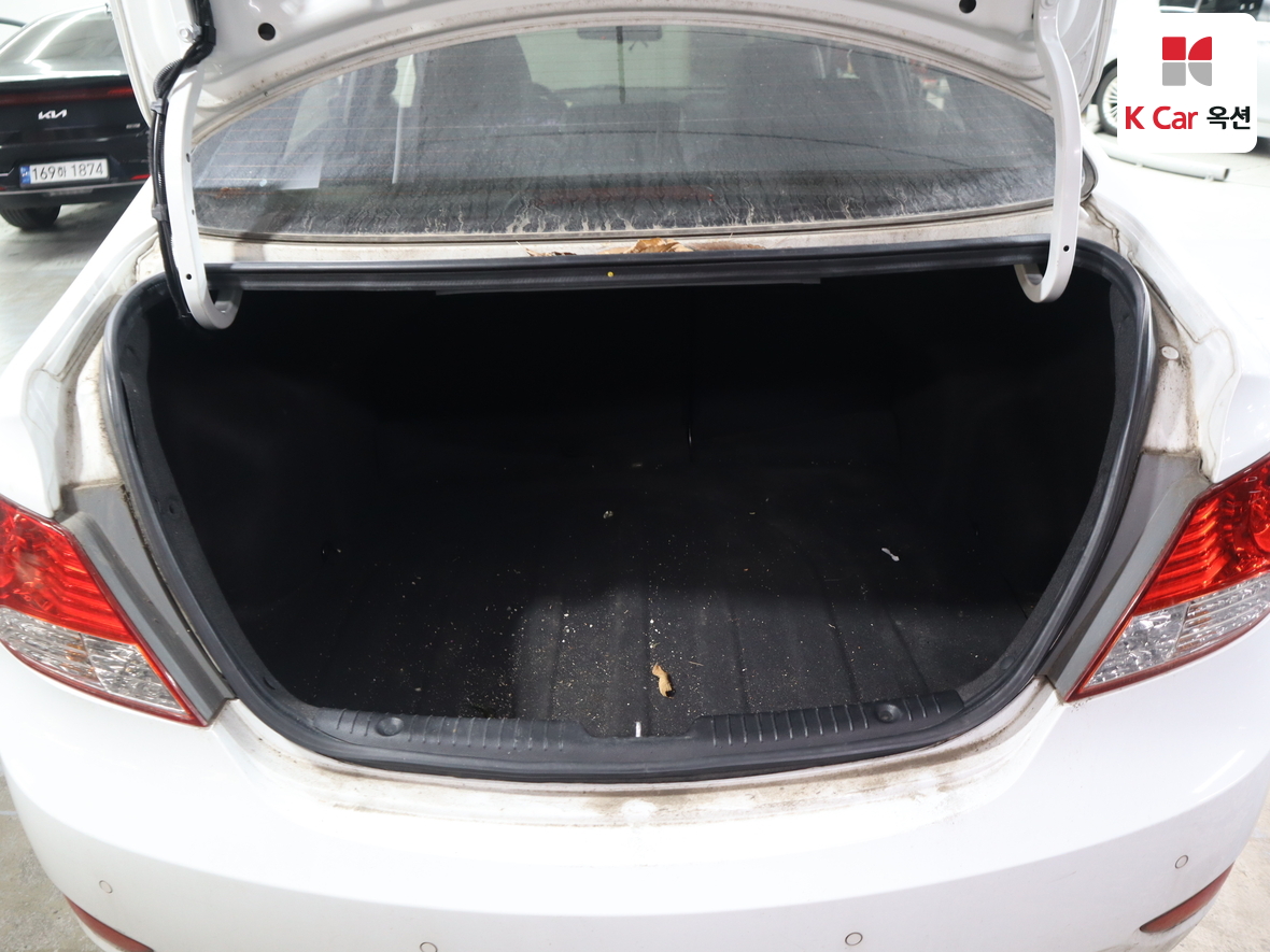 Hyundai Accent 2014 - Image 25