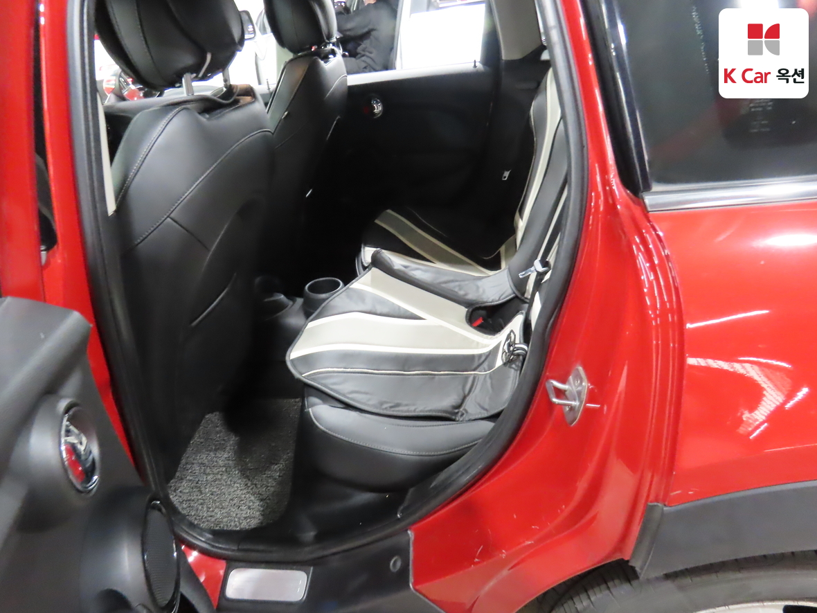 BMW MINI 2015 - Image 26