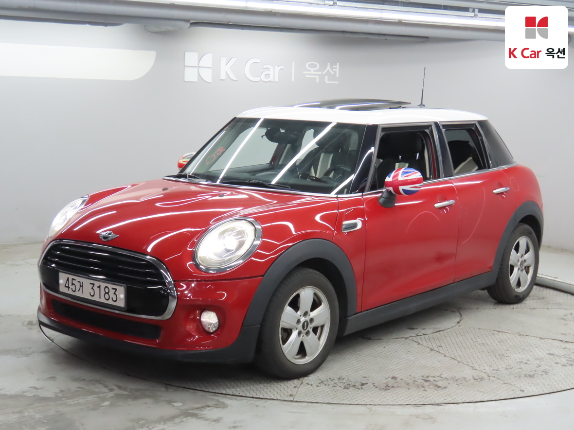 BMW MINI 2015 - Image 1