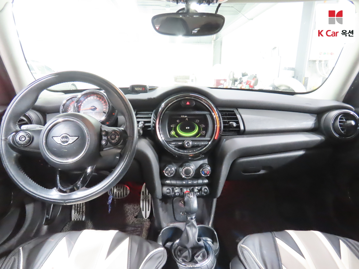 BMW MINI 2015 - Image 3