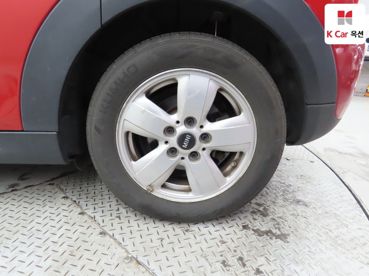 BMW MINI 2015 - Image 48