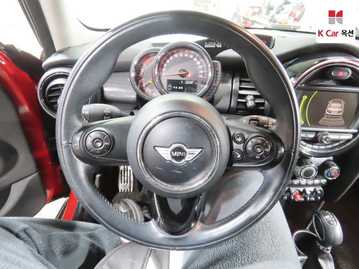 BMW MINI 2015 - Image 10