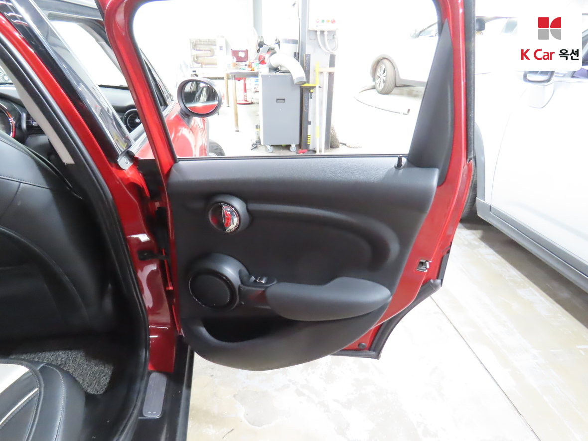 BMW MINI 2015 - Image 30