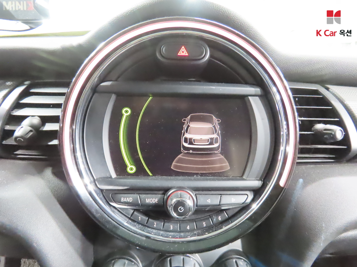BMW MINI 2015 - Image 14