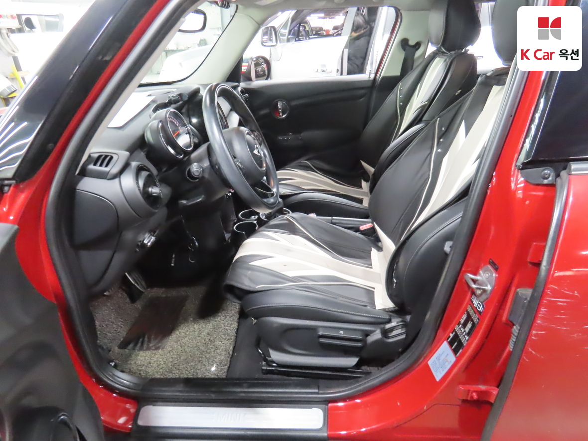 BMW MINI 2015 - Image 19