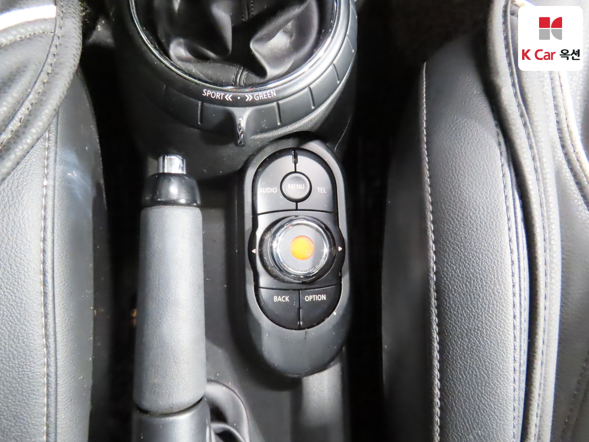 BMW MINI 2015 - Image 17