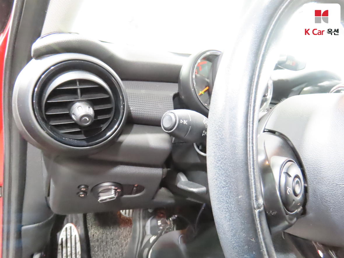BMW MINI 2015 - Image 9