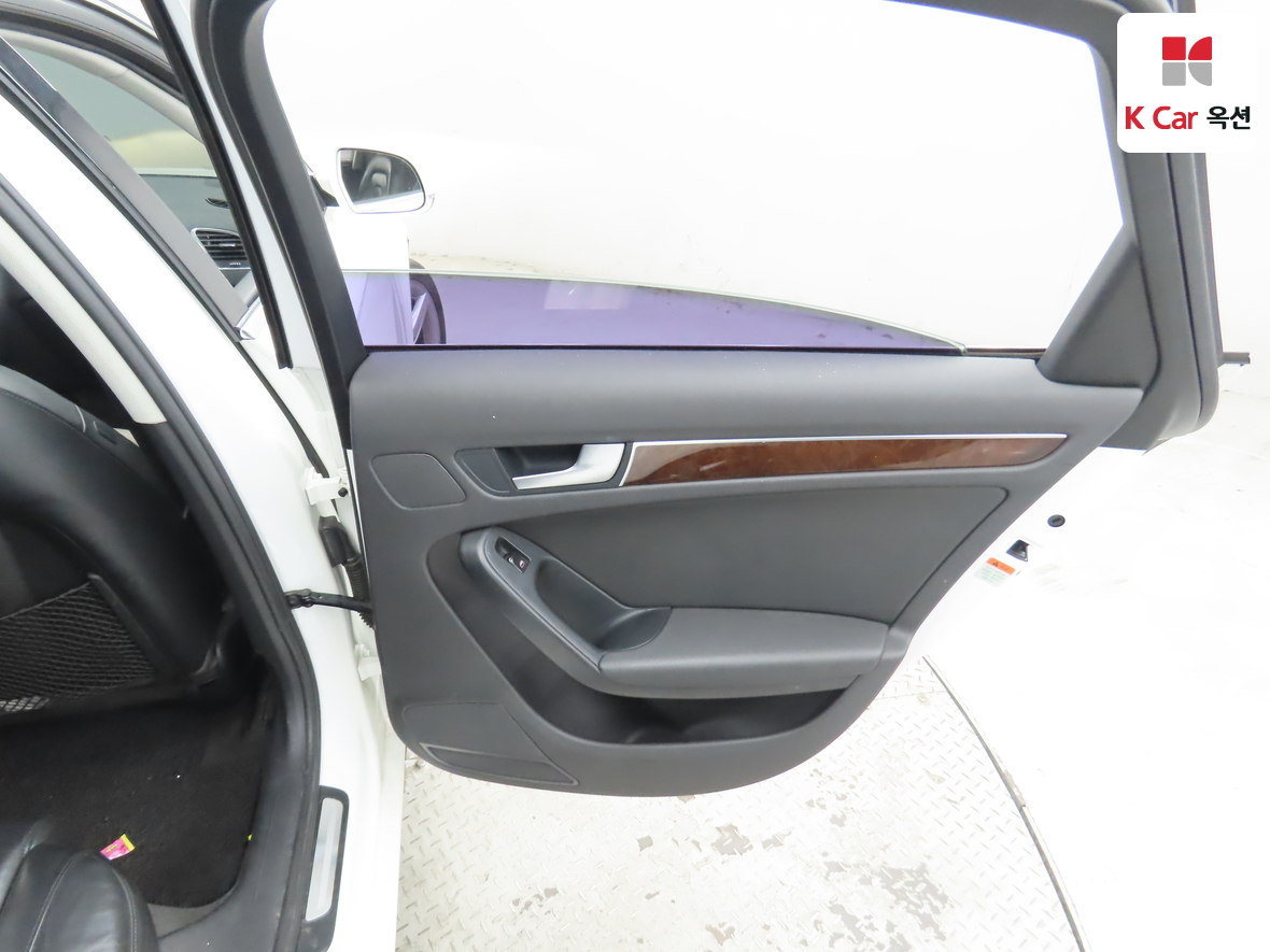 Audi A4 2012 - Image 29