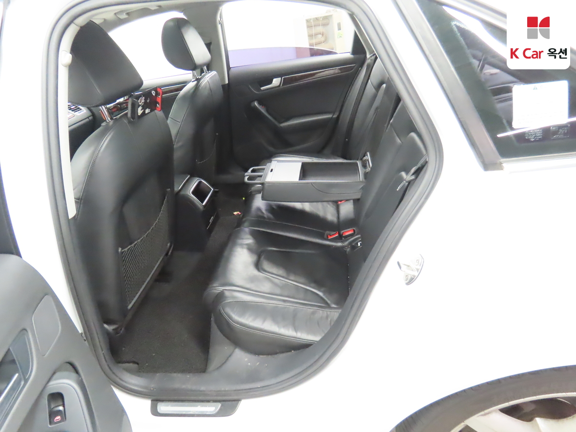 Audi A4 2012 - Image 26