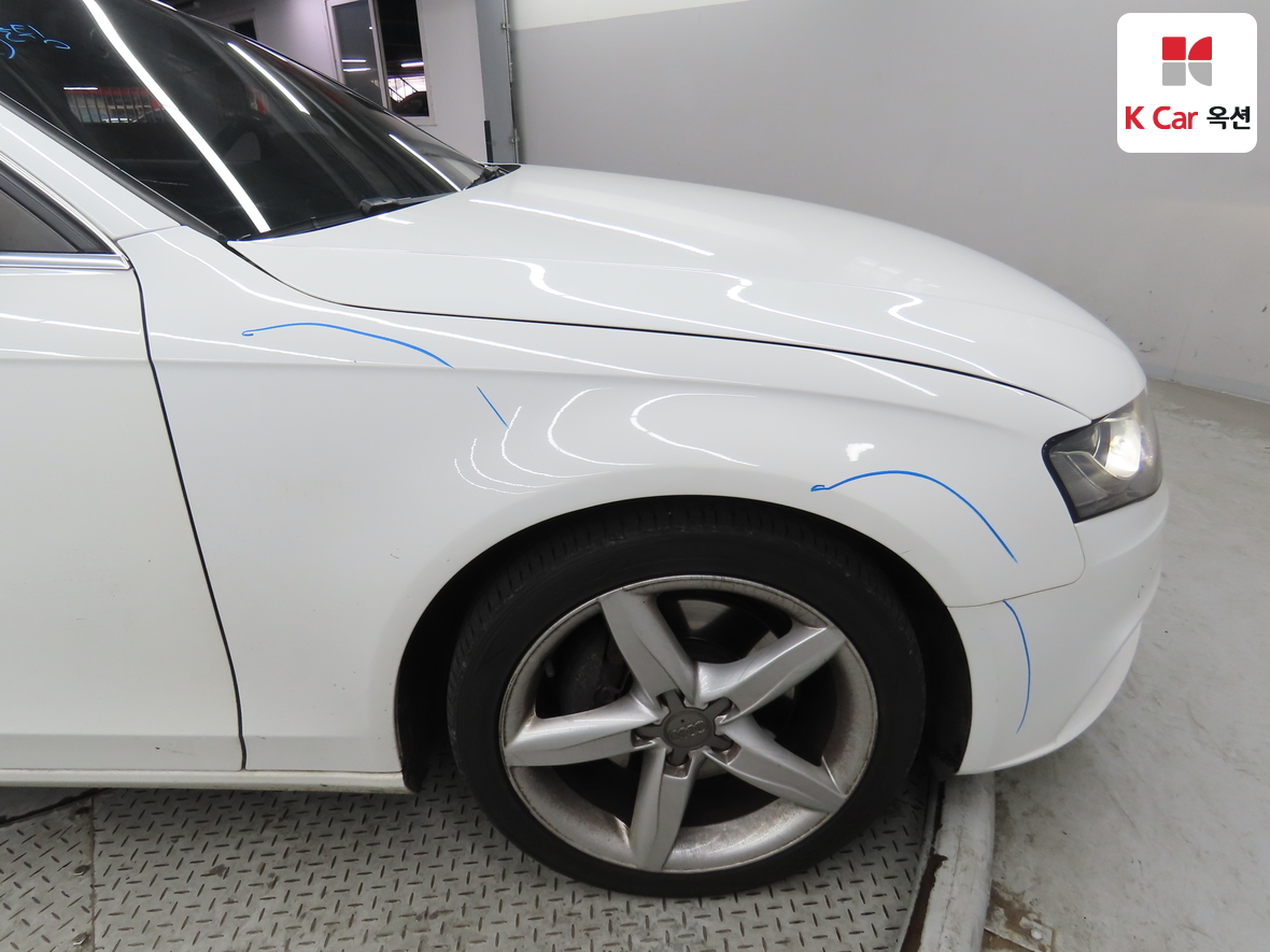 Audi A4 2012 - Image 47