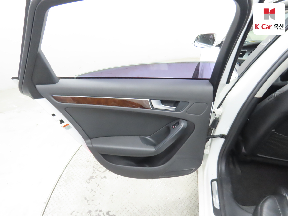 Audi A4 2012 - Image 25