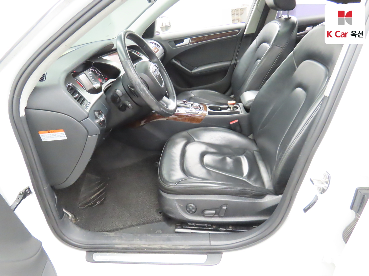 Audi A4 2012 - Image 19