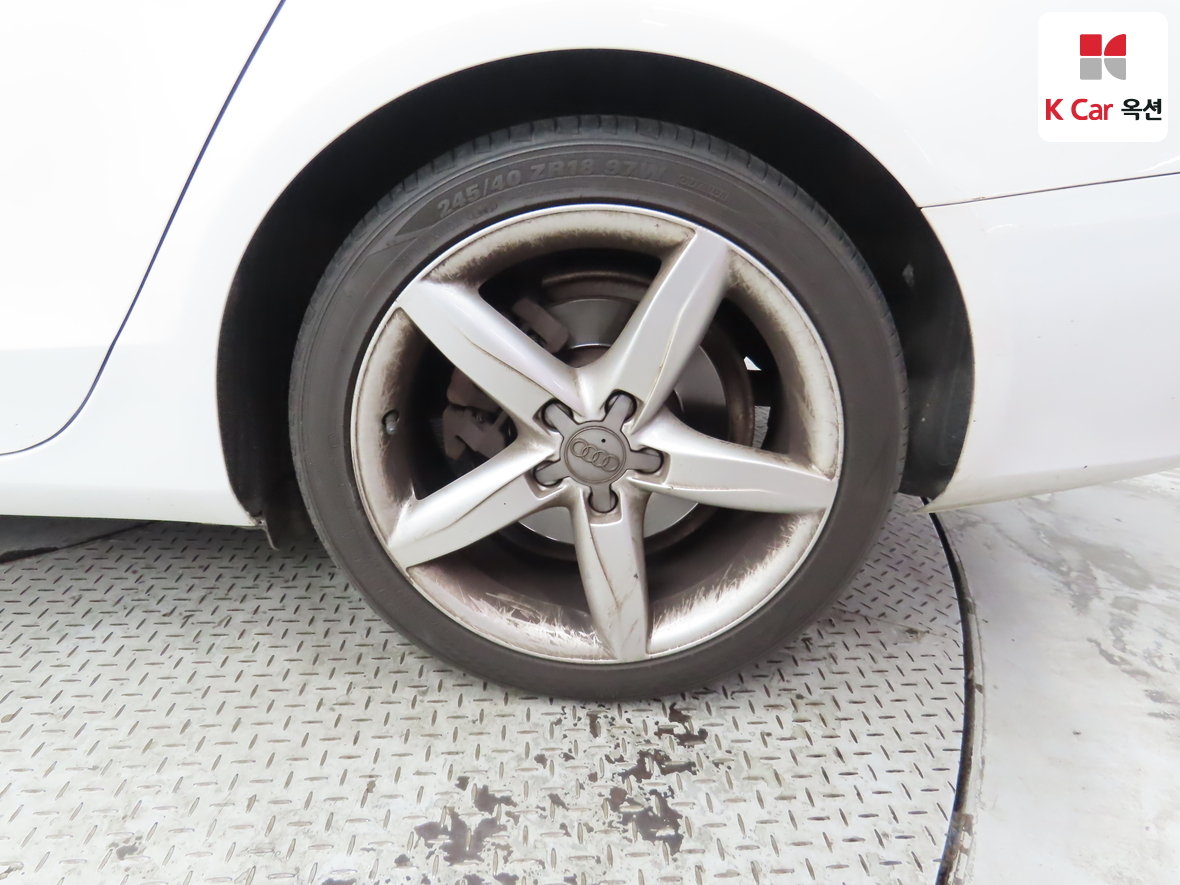 Audi A4 2012 - Image 49