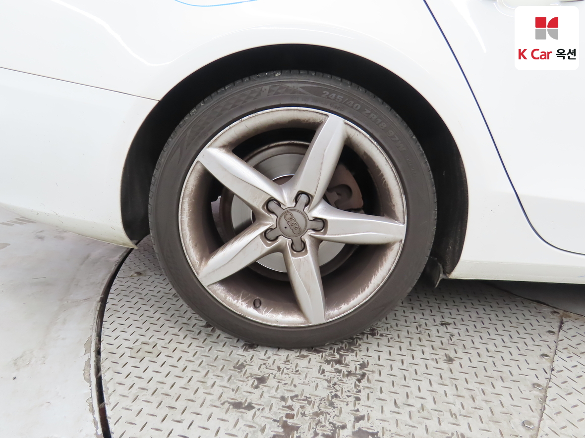 Audi A4 2012 - Image 50