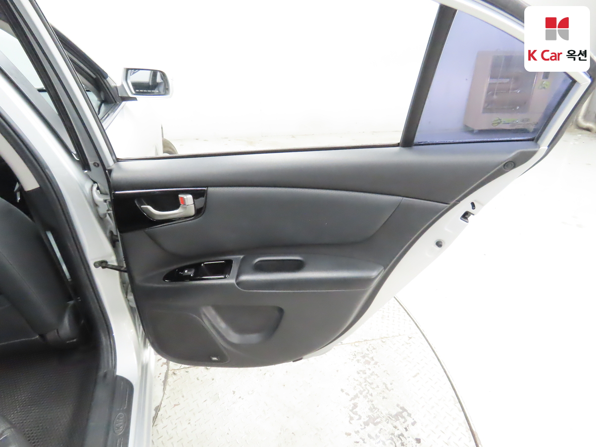 Kia Lotze 2009 - Image 27