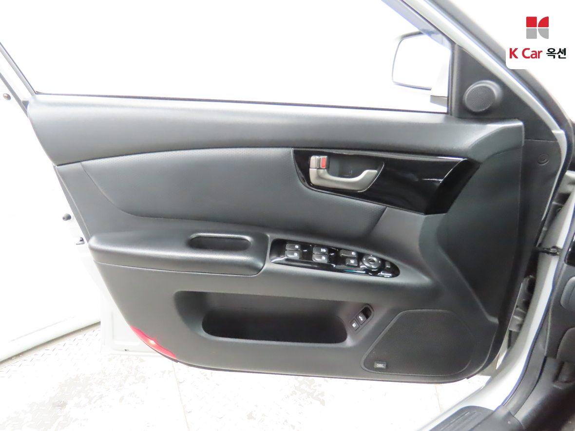 Kia Lotze 2009 - Image 8