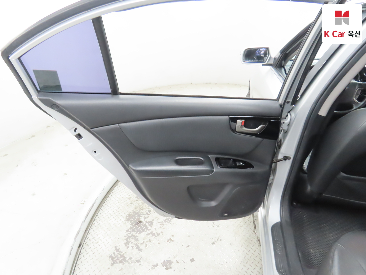 Kia Lotze 2009 - Image 23