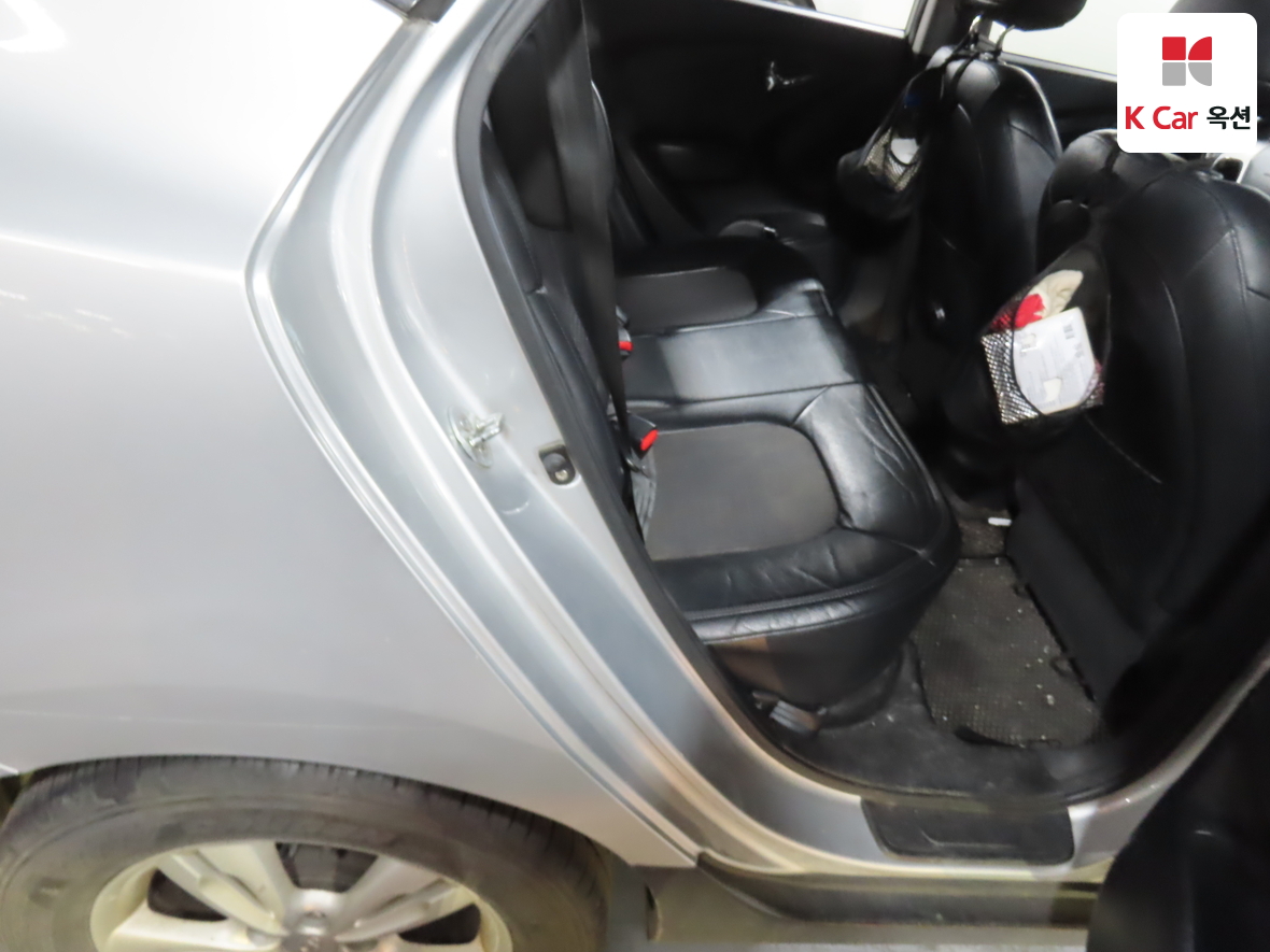 Hyundai Tucson 2011 - Image 26