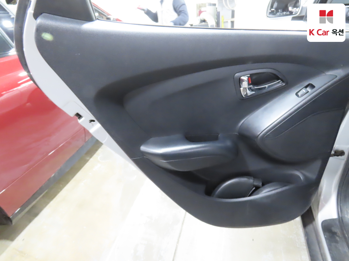 Hyundai Tucson 2011 - Image 20